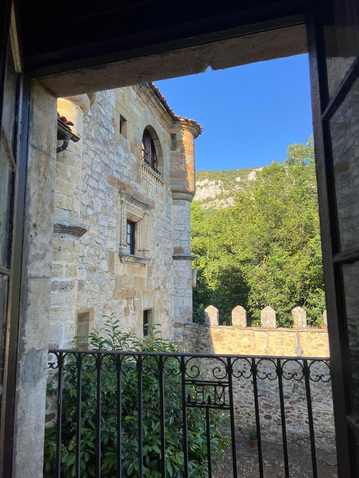 Palacio De Los Alvarado En Las Merindades El Ribero エクステリア 写真